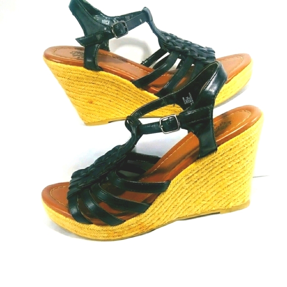 Strappy wedge sandals - Picture 8 of 15